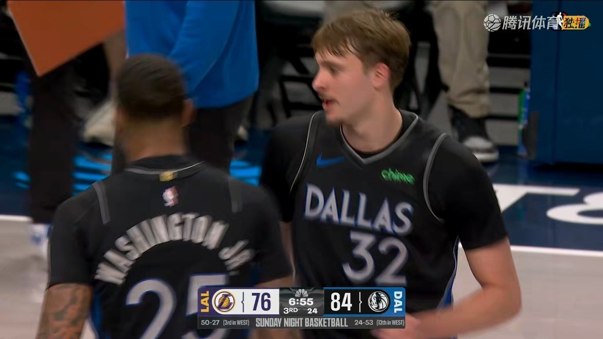 加福德反击，湖人暂停，落后8分湖人vs独行侠