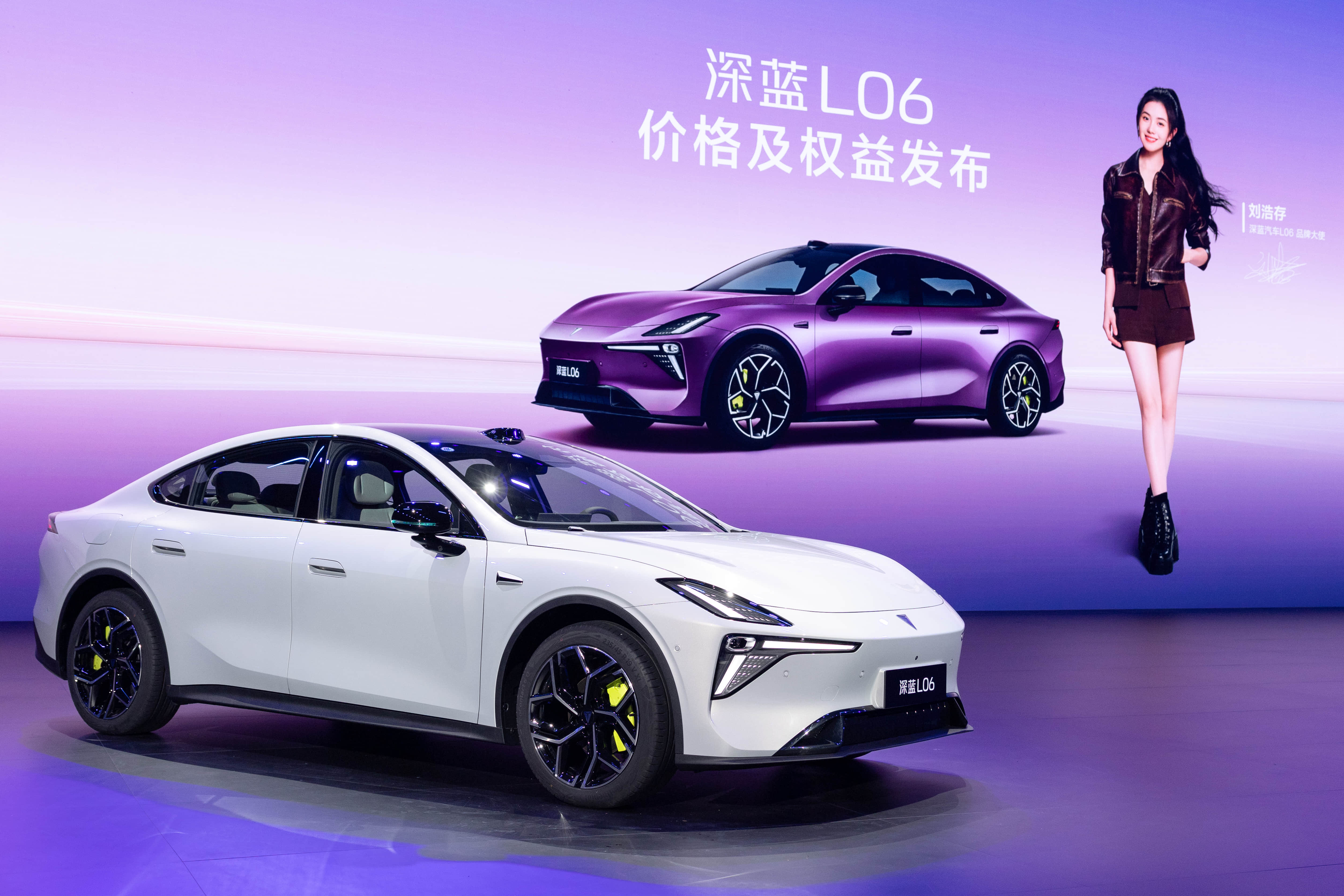 新手司机的Dream Car来了！刘浩存亲测认证深蓝L06，直言对新手太友好。 