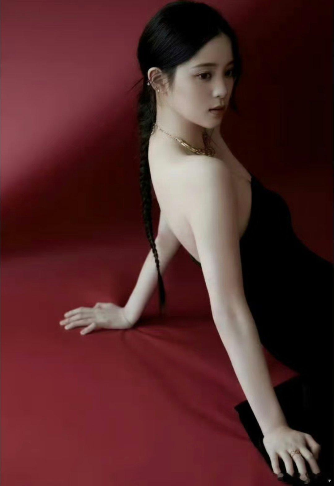 欧阳娜娜 ​​​