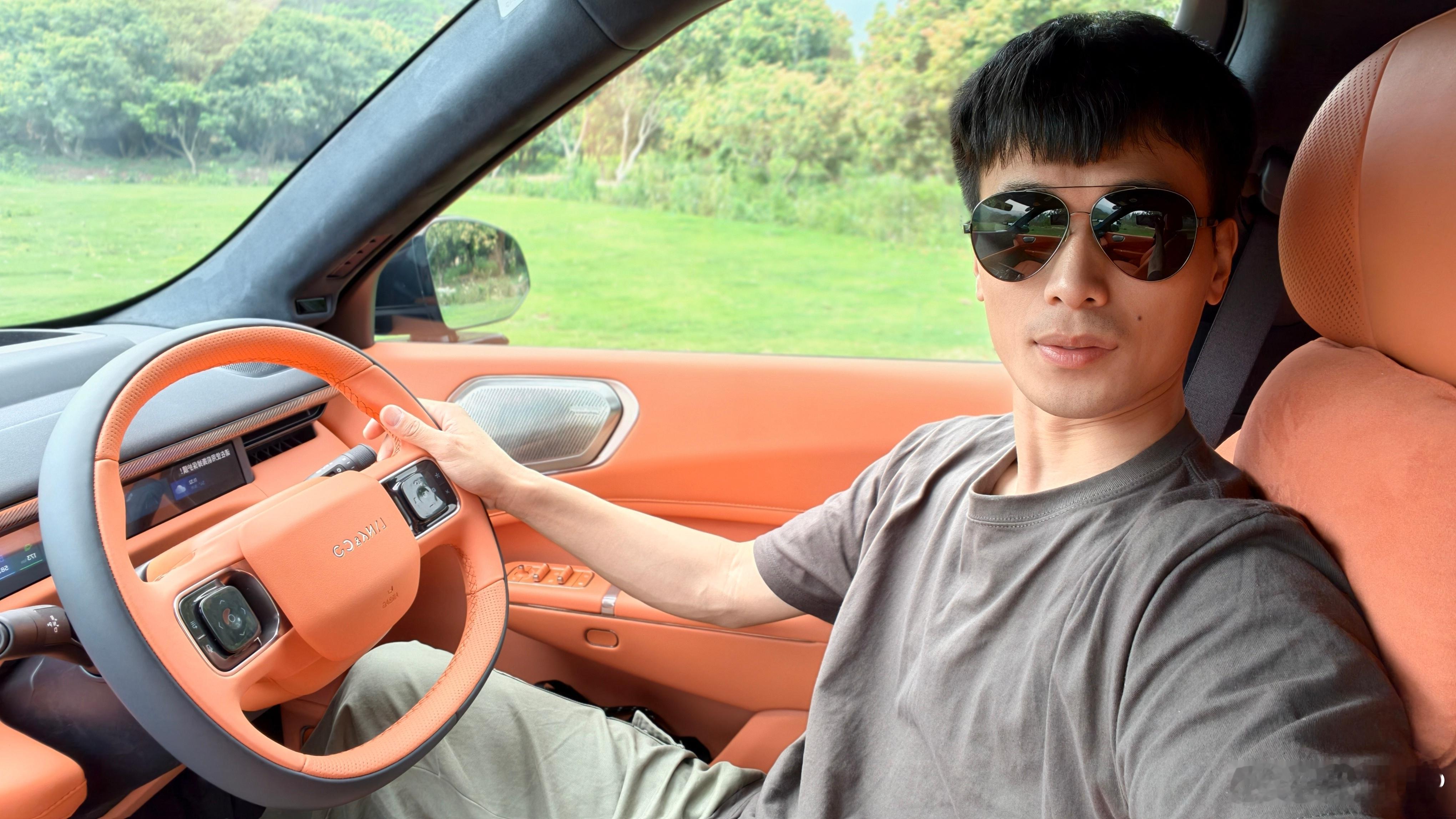 领克900五座版，限时25.48万起！之前试驾就种草了，这价格出来直接真香。五米