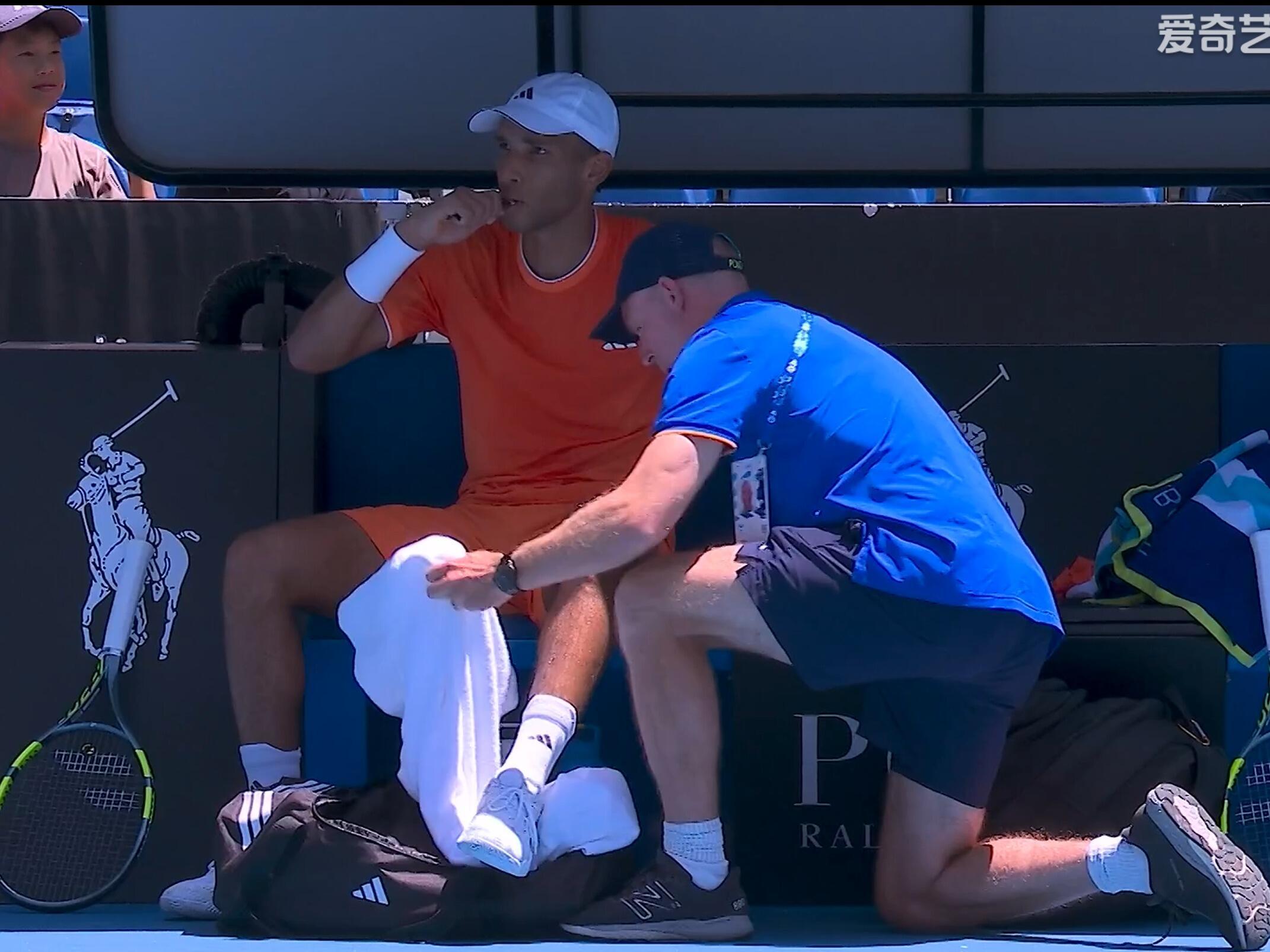 澳网男单7号种子因伤退赛阿利亚西姆受伤退赛，Nuno晋级第二轮Nuno是有点气运