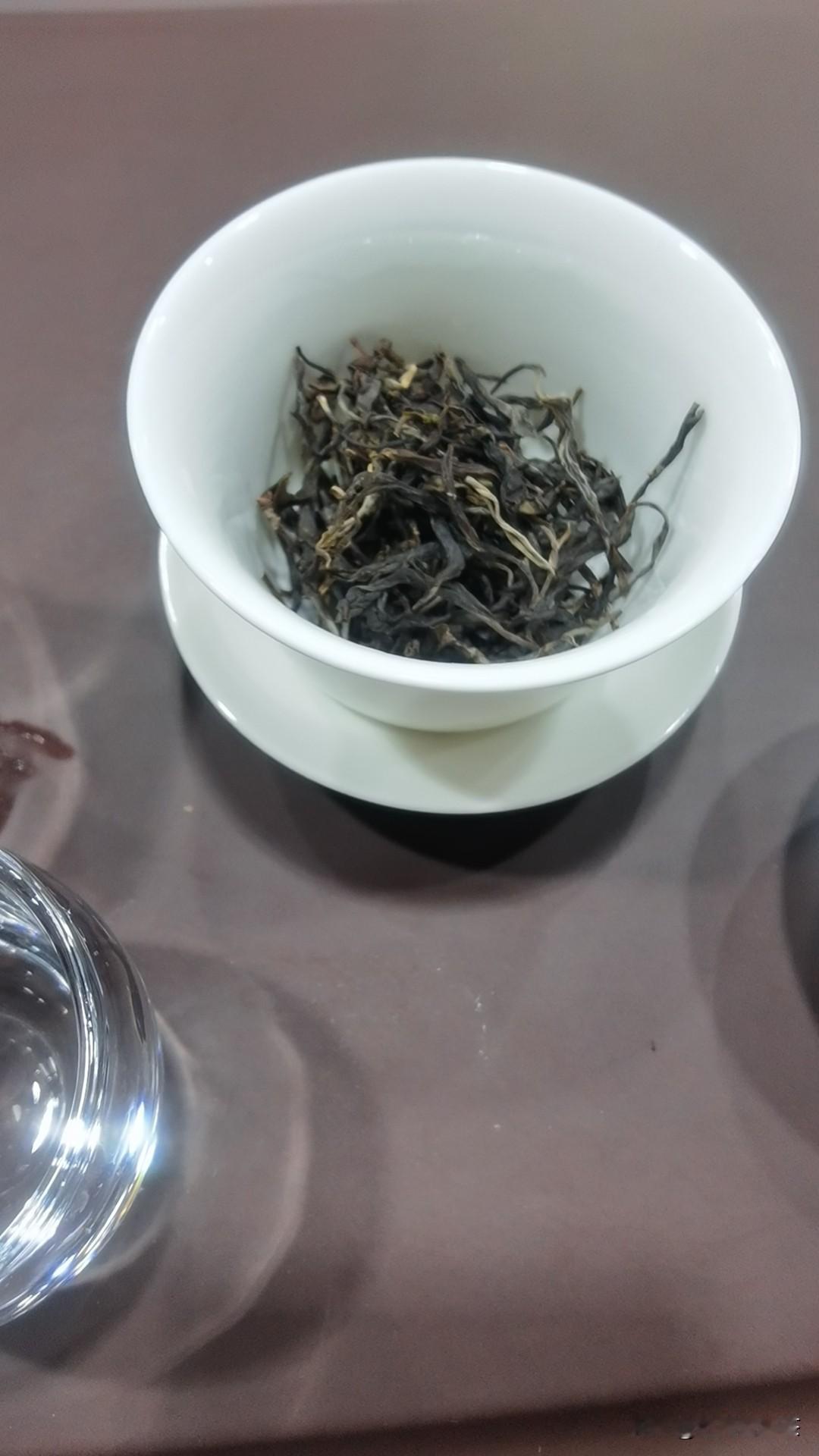 你，还在迷迷糊糊乱喝茶么？今天给所有人敲个2026年的警钟。
 
2026年，那