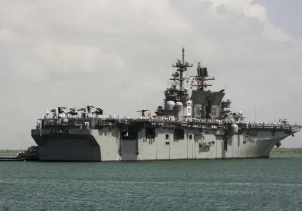 解放军上当了？美军猛造闪电航母酝酿大阴谋，长春航展传来好消息

近年来，中国各个