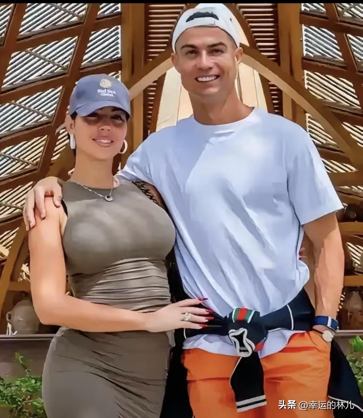 c罗的老婆如此的圆润，
梅西的老婆也是如此圆润，
那我还需要减什么肥？