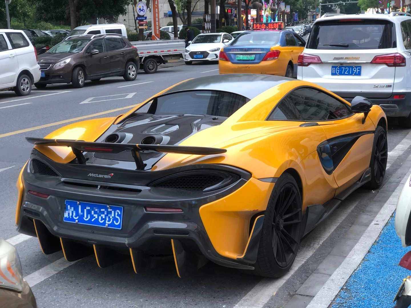 汽车汽车街拍我与汽车的日常迈凯伦迈凯伦600lt 迈凯伦600LT 安康