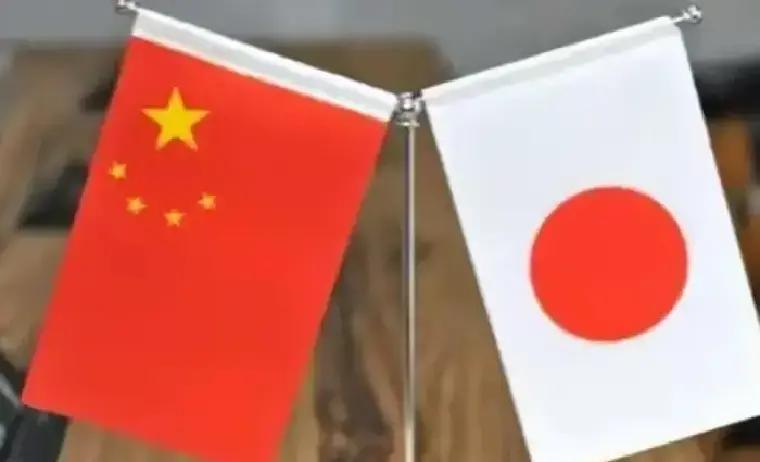 中日交手17天，日本急得跳脚，中方反手又砍了个重要会议——这次，东京真的慌了？高