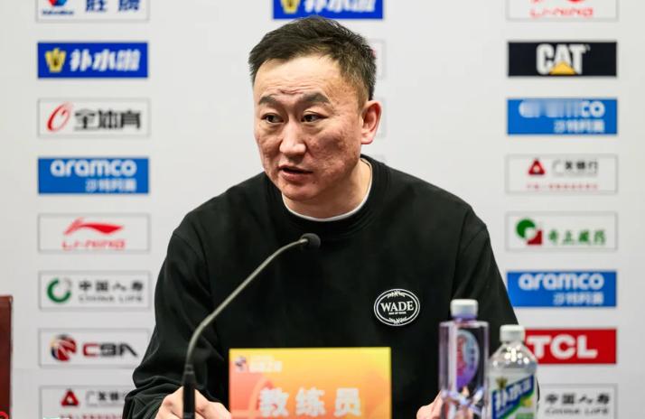 山西男篮vs青岛男篮CBA季后赛 青岛0-2山西，被下克上横扫出局，刘维伟指导赛