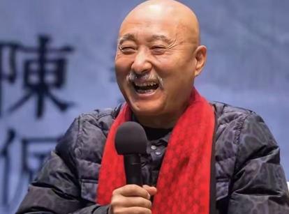 2014年陈大愚结婚后，不想要孩子。哪料，陈佩斯急了对他却说：儿子，你们生完孩子