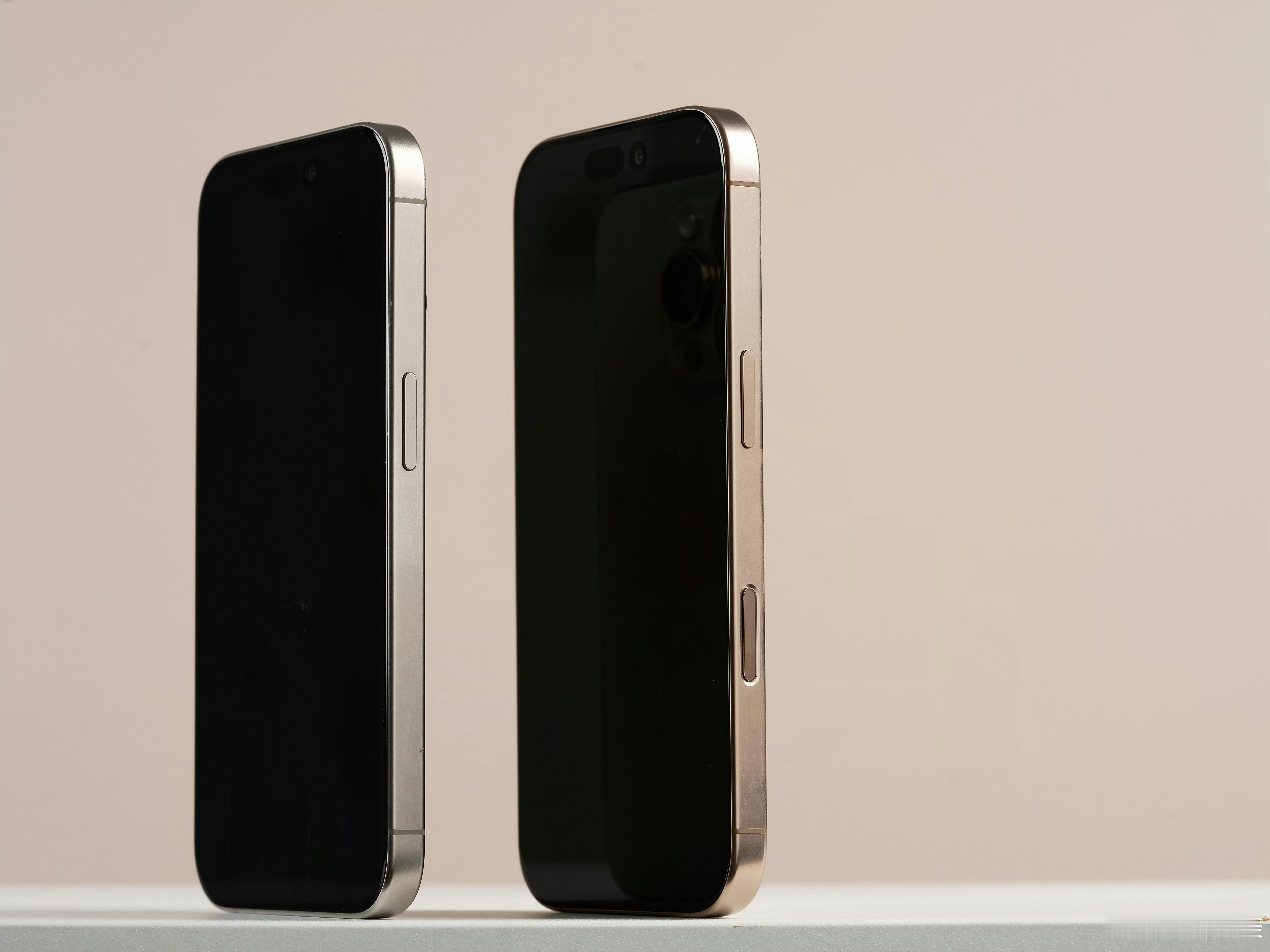 iPhone拍照键或被取消 没用+容易误触，的确是该被取消了，相信一定很少有人会