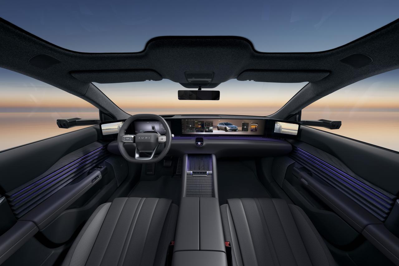 在电动化时代，“豪华”的定义正在被重塑。浮华的装饰与庞大的屏幕不再是唯一标准，那