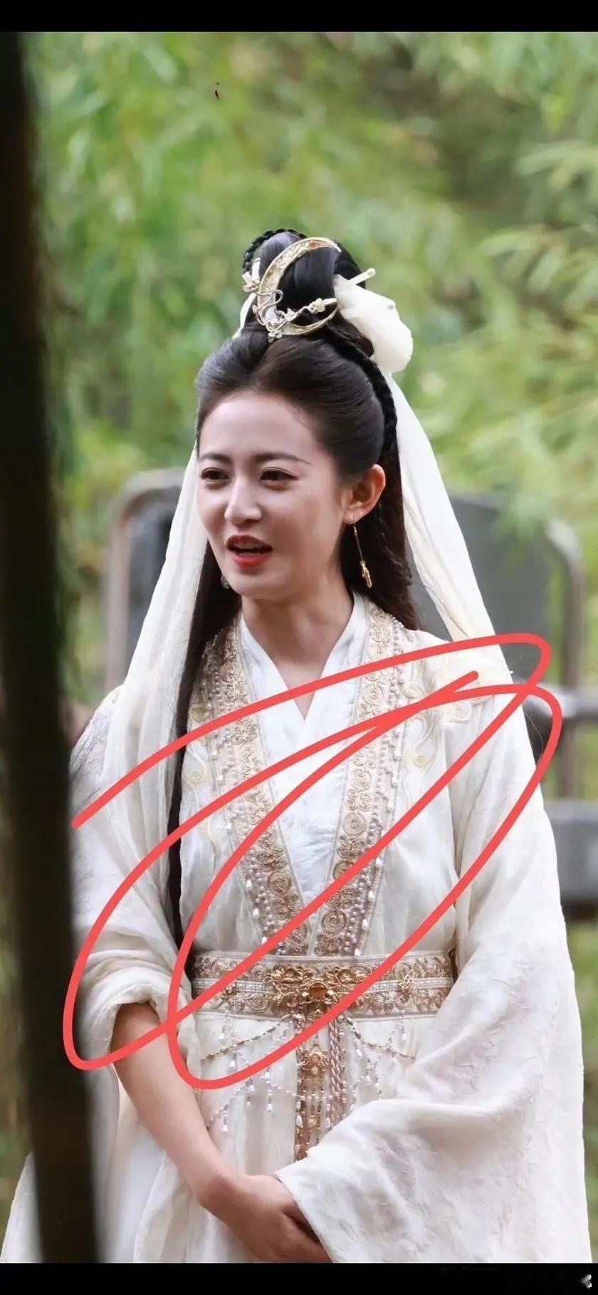 陈钰琪这部剧妆造好差，都在给男女主让妆吗？ ​​​