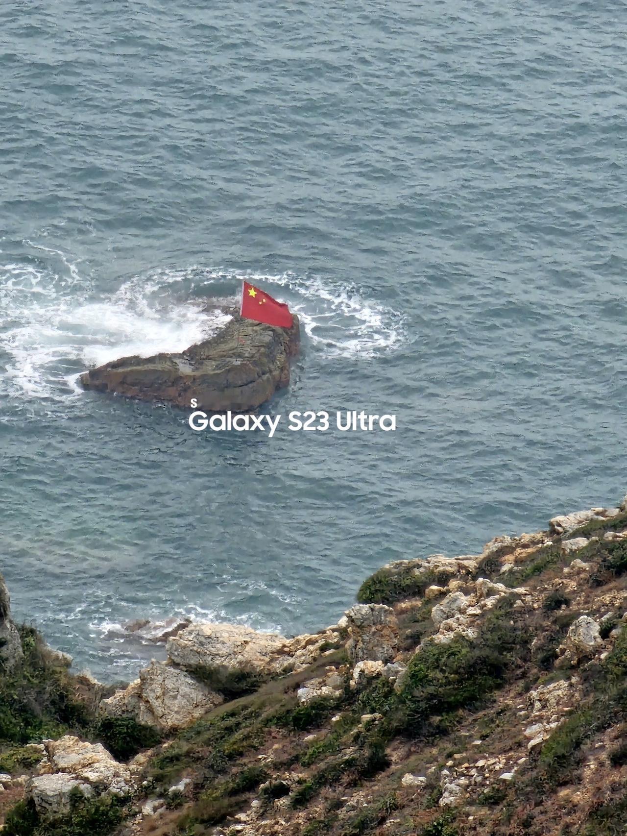出门旅游三星s23ultra会更加适合，毕竟它是原生的10倍焦段，照片更有压缩感