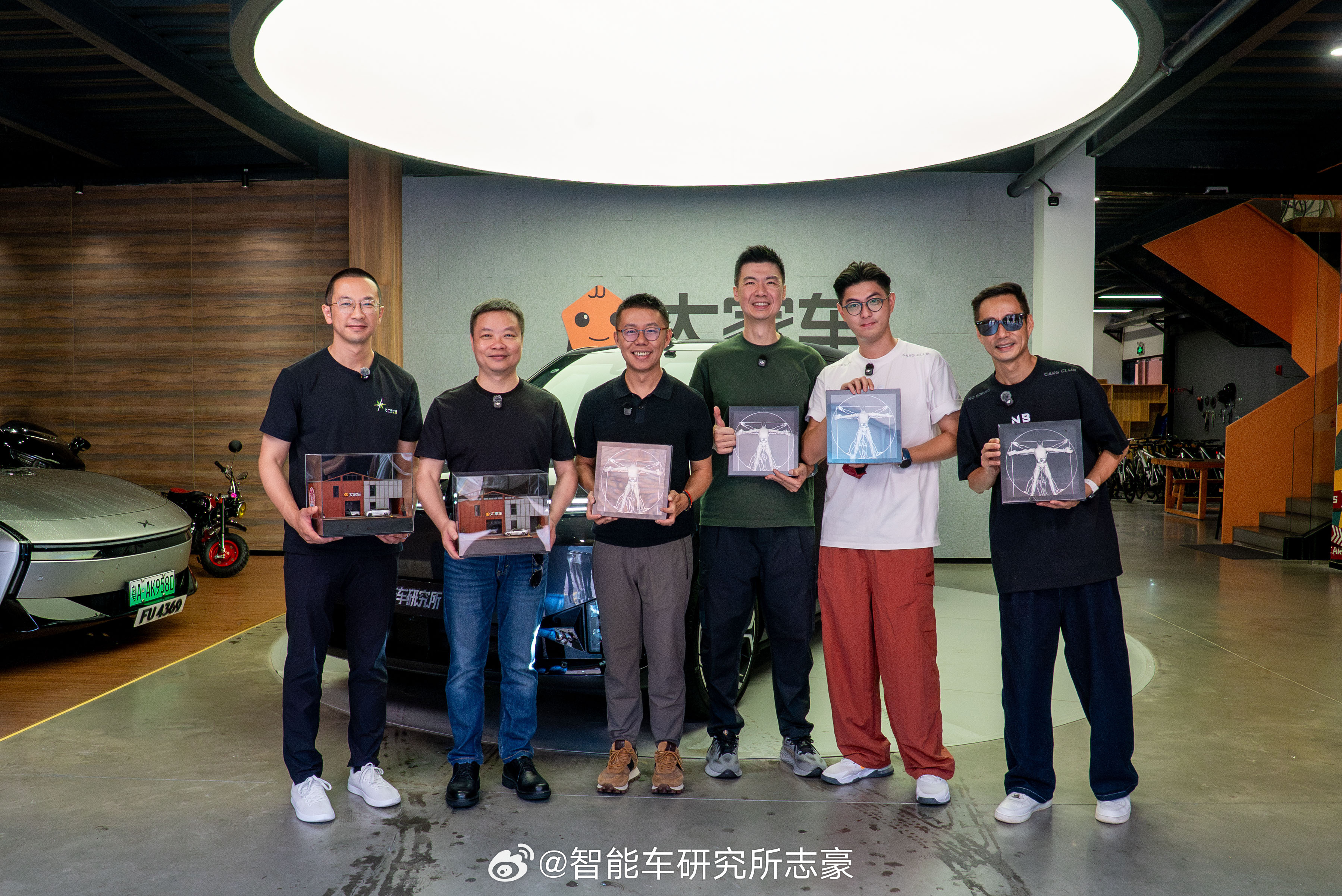 完璧归赵，还蹭到了合照，值了！ ​​​