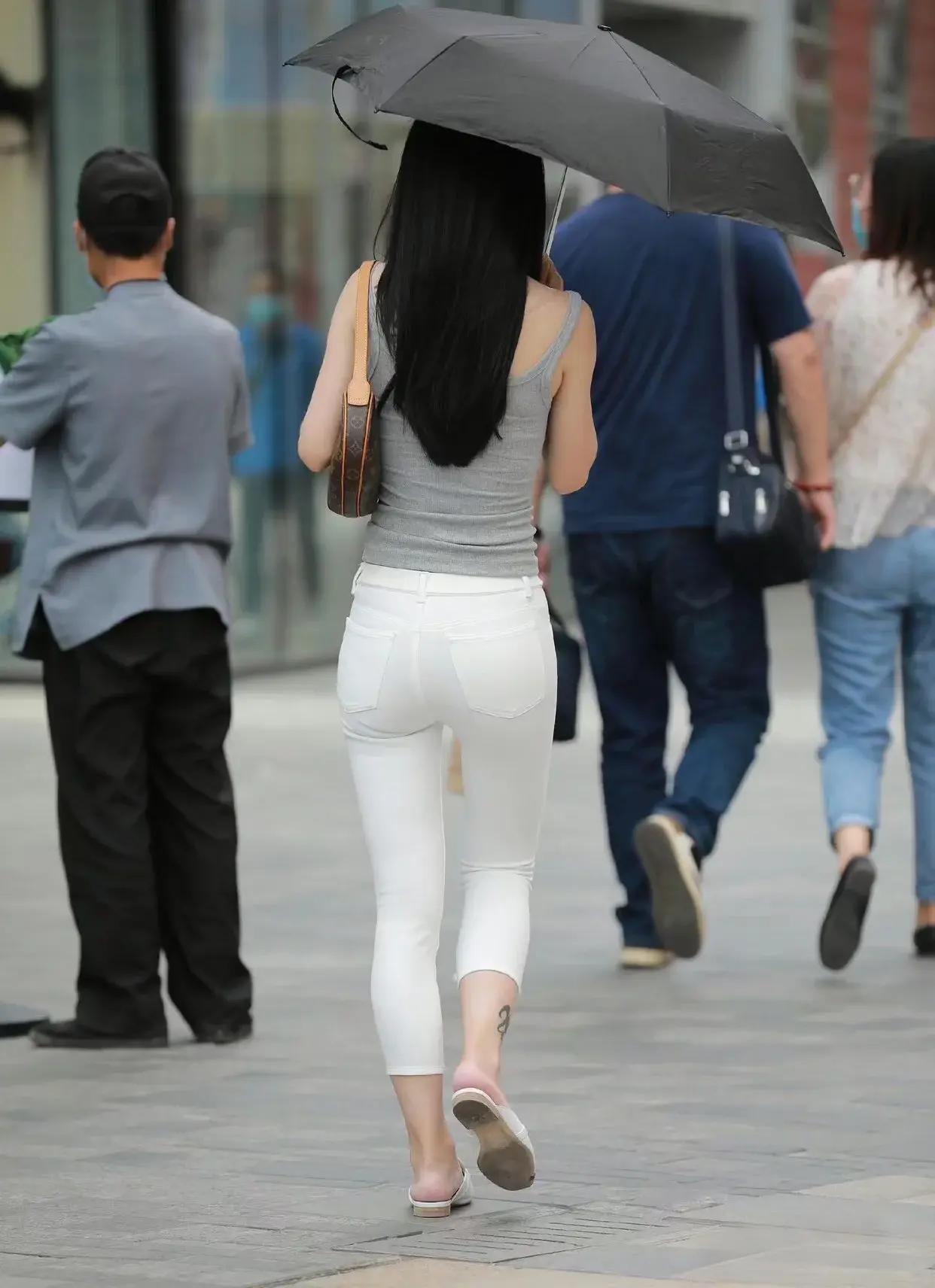 一番很精辟的话！ 钱的背后是：事 把事做到极致，事成则钱自来； 事的背后是：人 