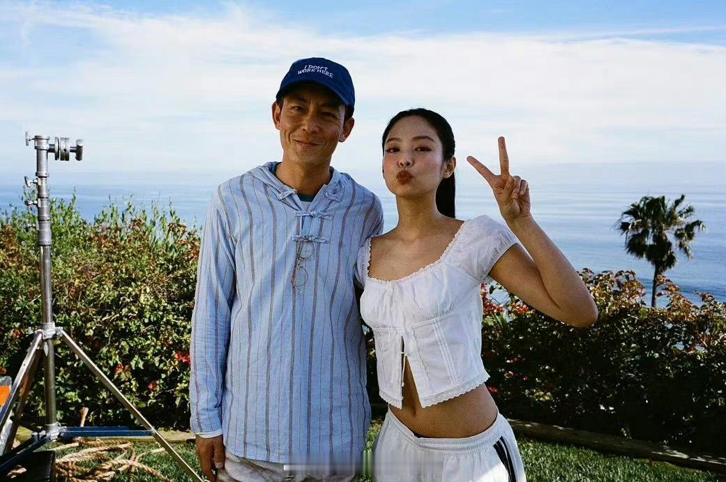 #Jennie陈冠希合照#看到Jennie和陈冠希合照了，听说这两个人会有一次合