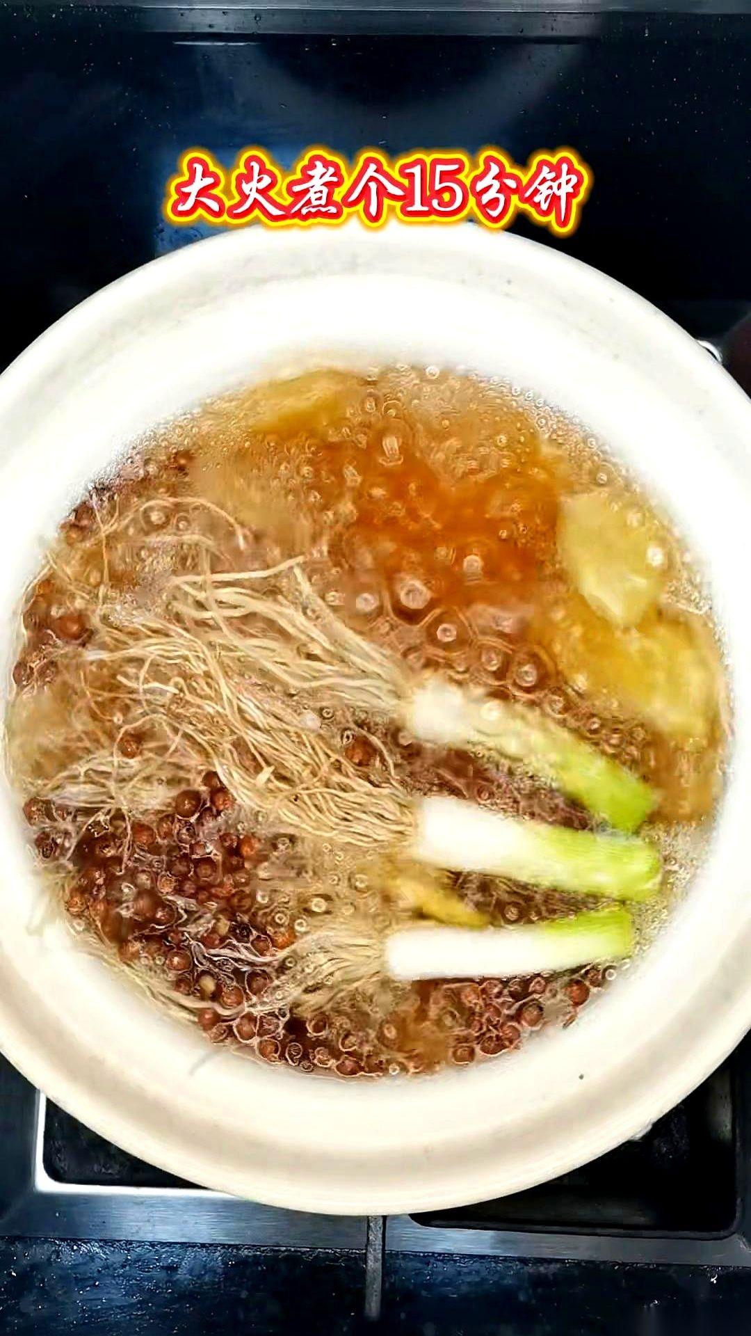 一阵妖风吹过，后脖颈子一凉。
完了。心里咯噔一下。
那种感觉你懂吧，不是累，也不