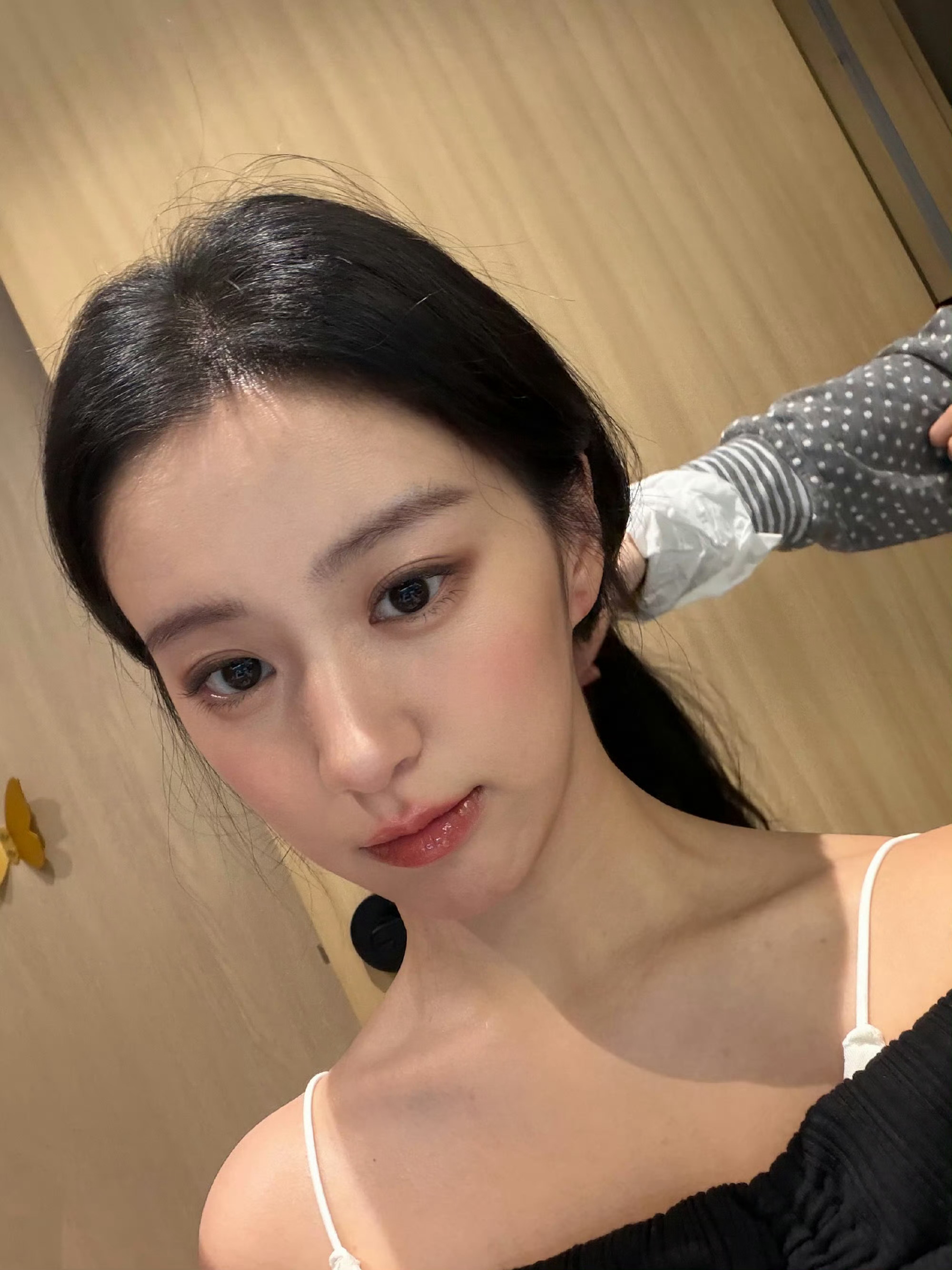 包上恩 bse包上恩李瑶英bse包上恩月明千里当世界凉如荒岛 我们依然会是彼此的