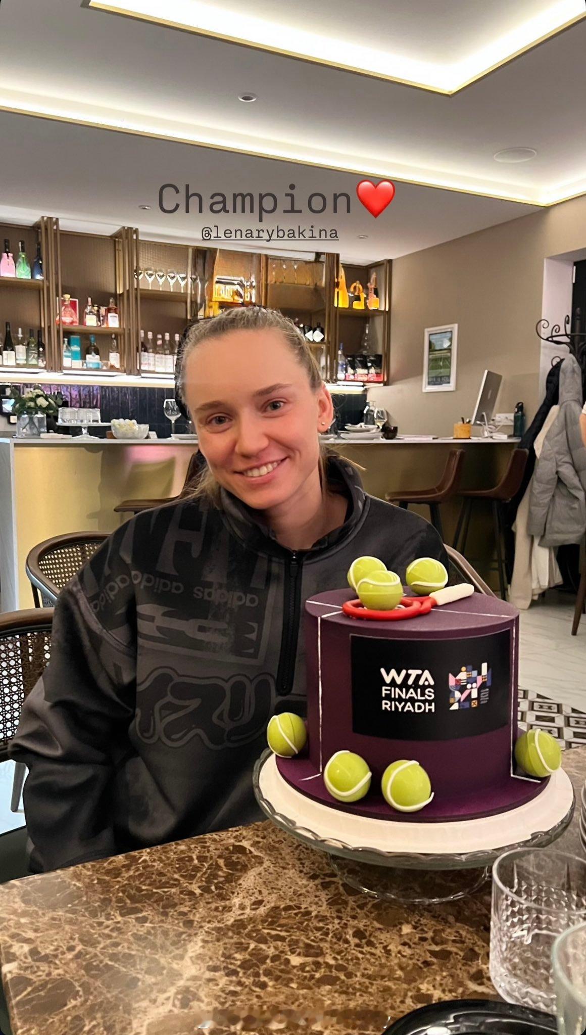 莱巴金娜的利雅得冠军🏆定制蛋糕[送花花]莱巴金娜首夺总决赛冠军网球talkin