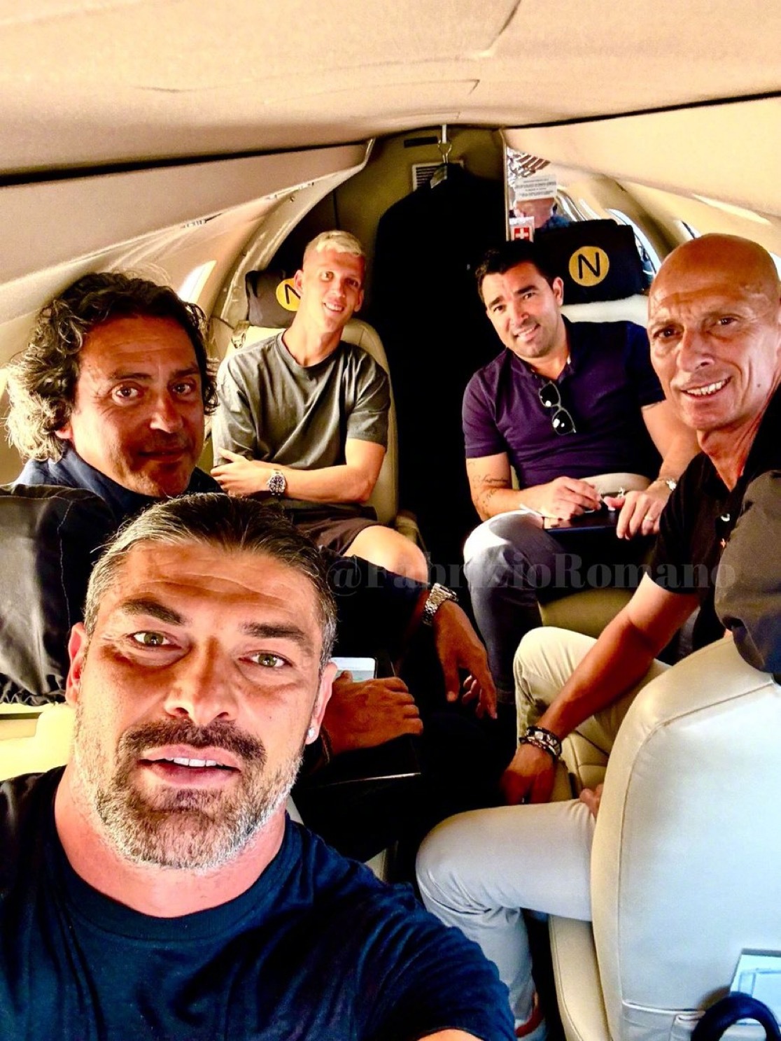 奥尔默和作为巴萨球员的独家第一张照片#奥尔莫加盟巴萨##巴萨# ​​​