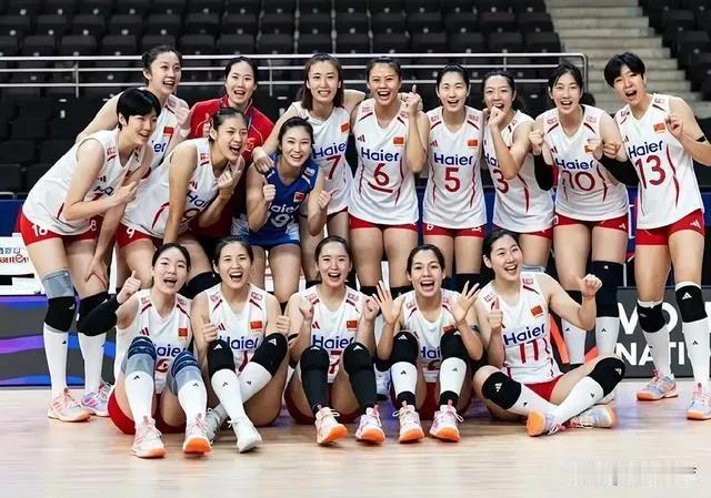 女排年轻化是长久发展的关键。从2025年开始的女排队伍年轻化的措施值得肯定，但问