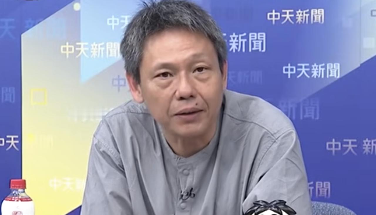 谢寒冰说到做到！沈伯洋真要参选台北市长了，他真的发鸡排了！

哈哈，还记得之前放