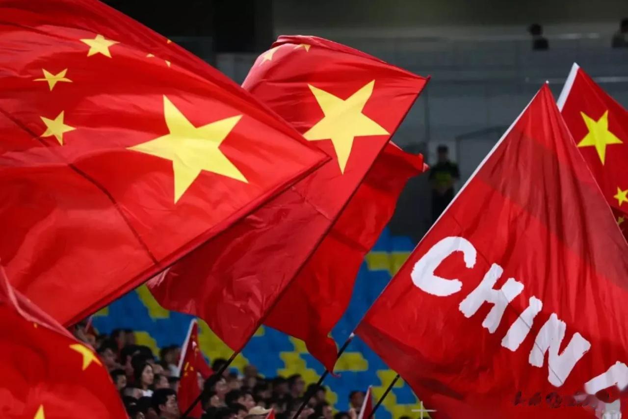 足协梦醒了，天能亮吗？就9月份国足、国奥两兄弟的灾难表现，足协就不要再去意淫世界