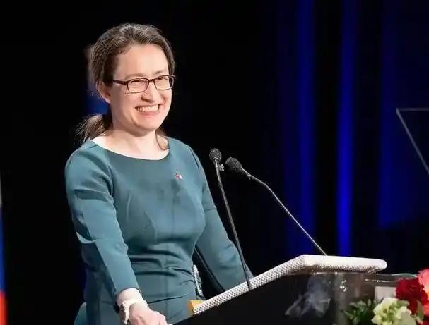 就在刚刚，

“台独”顽固分子萧美琴发表声明，

4月9日，台湾地区副领导人萧美