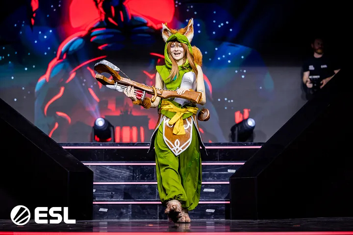 曾荣获2024国际邀请赛COSPLAY比赛“最佳角色演绎奖”的Coser格蕾丝·