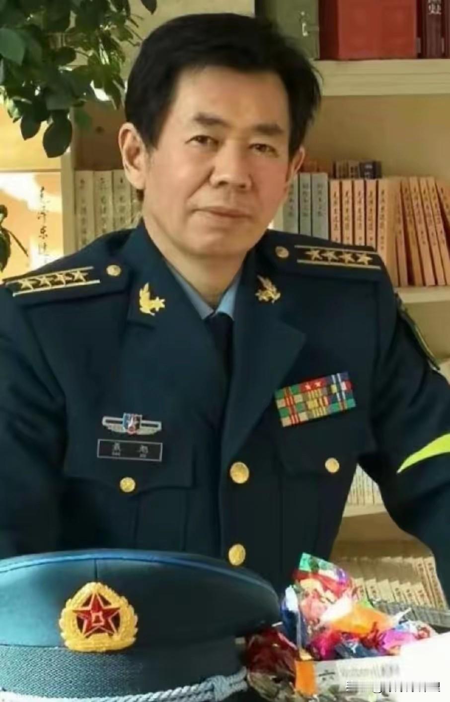 戴旭这番话，真是一针见血，听着都觉得既提气又有点扎心。

咱们现在的航母大炮确实