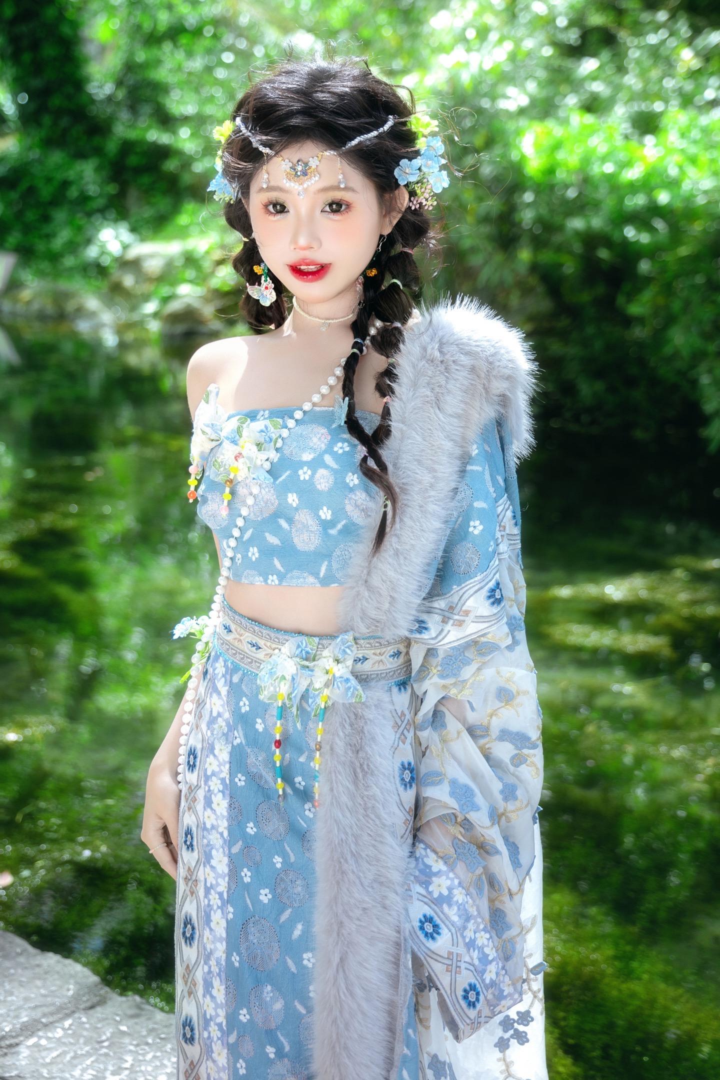 在束河古镇拍套民族风写真，回头率直接爆表了
被n个女孩子夸夸