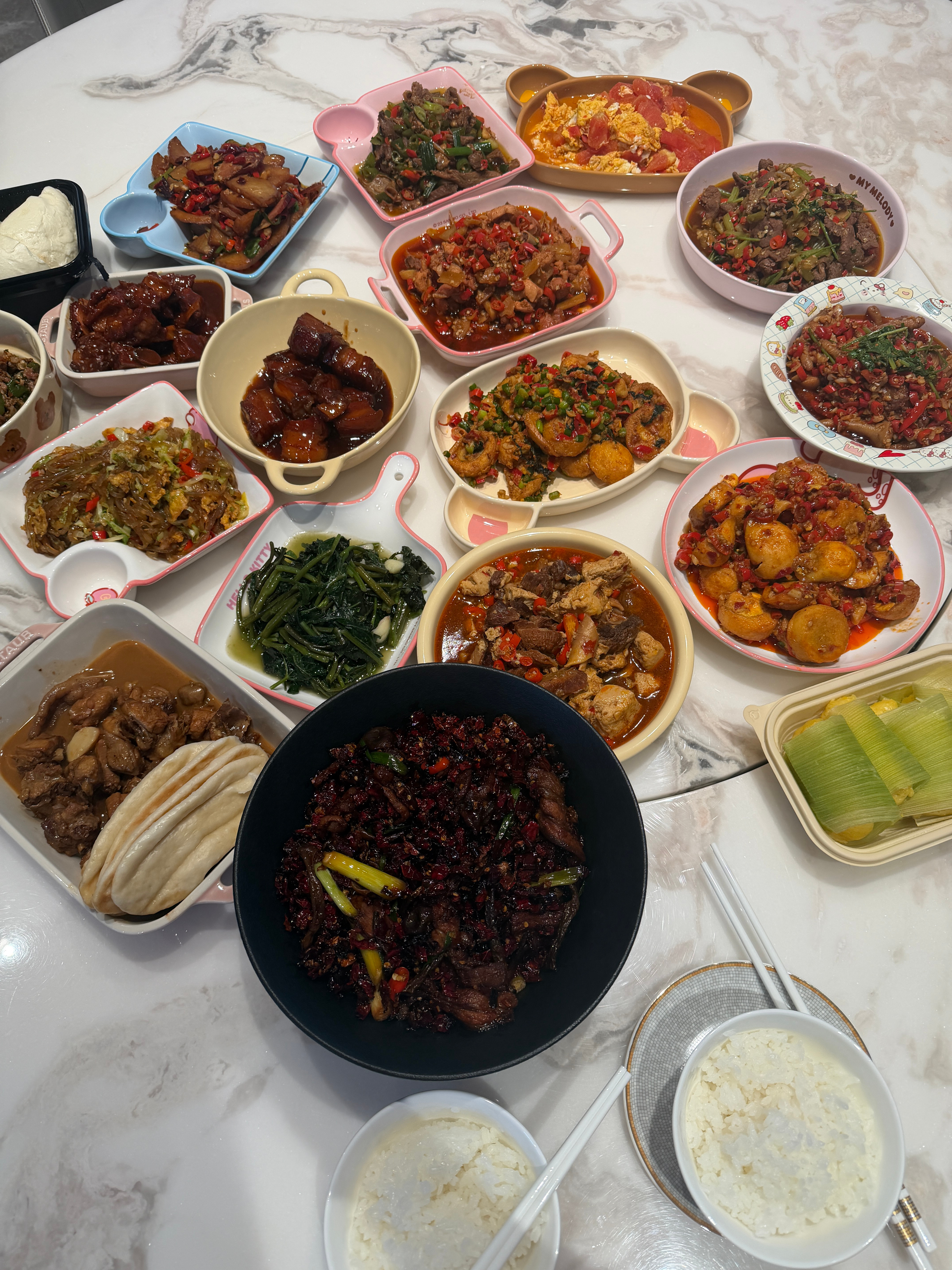 小菜园的红烧肉和糖醋排骨咋这么好吃。。。 