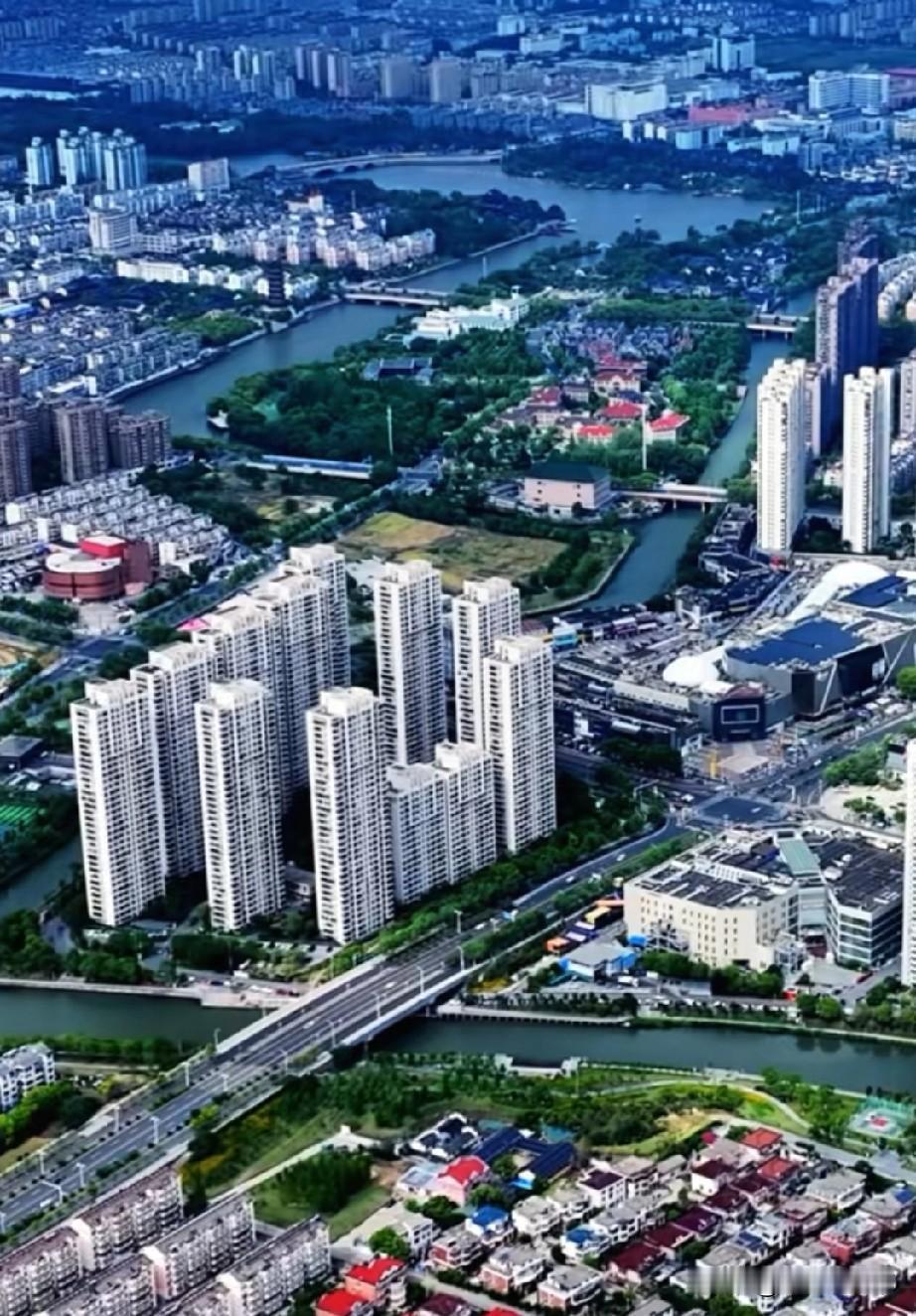 江苏泰州2025年新生儿数量1.5万人，经济大省也面临出生率低问题
江苏省泰州市