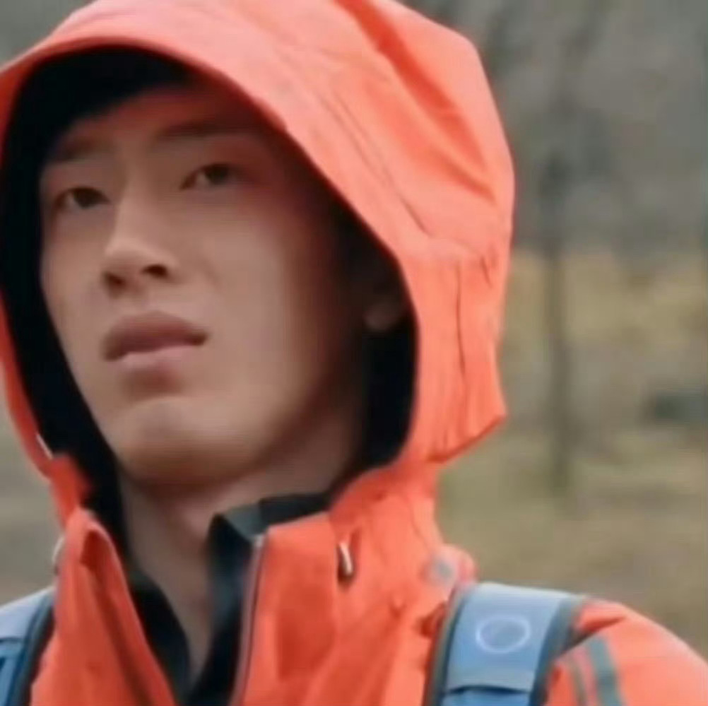 花少2井柏然累成王一博了一切的源头是井柏然在节目中听到自己接任导游时，那一瞬间“