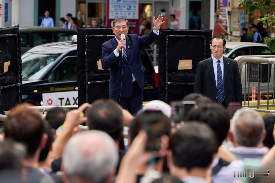 原来日本ZF还有过这么一段？
石破茂的“冷枪”之问：当沉默成为灾难的序章，
 