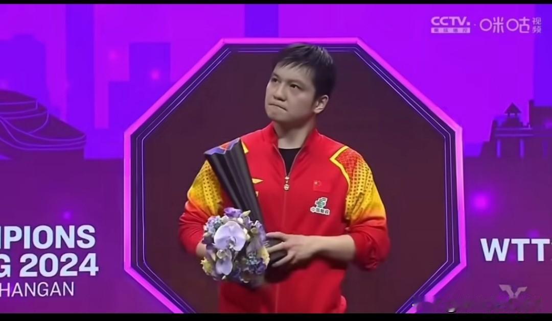 输了不行，赢了更加不行
如何理解樊振东说的这句话
这属于长期高压的心里历程，也是