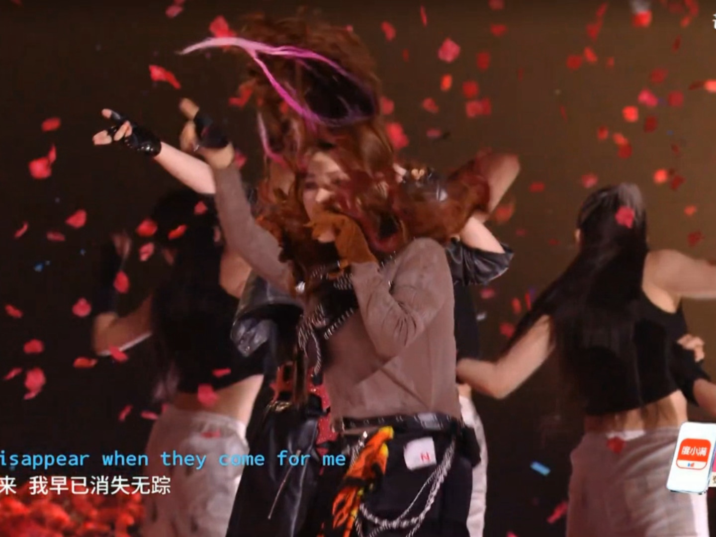 乌兰图雅一个人在音乐节啊哈哈哈哈哈哈哈哈哈哈浪姐直播