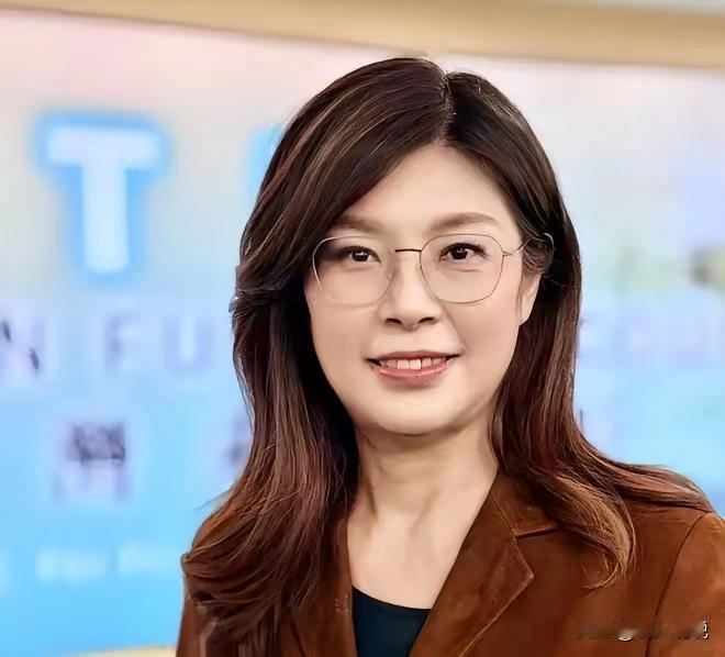 郑丽文只能说演讲能力是岛内政治人物中独一无二的存在！
只能说有魄力，有担当责任的