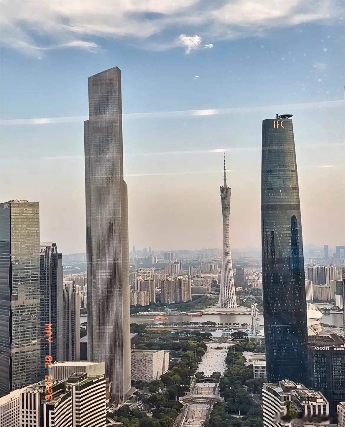 国内十大最赚钱的基金公司。1. 易方达基金双总部：广州市、珠海市，2025年净利