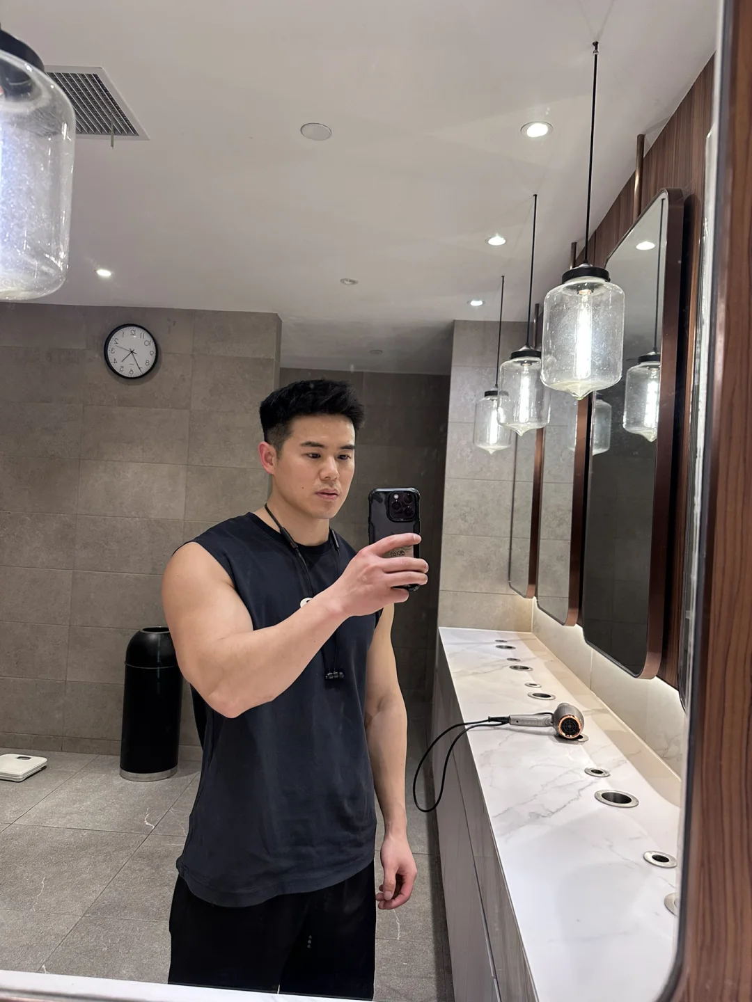 你好，认识一下 🙋‍♀️