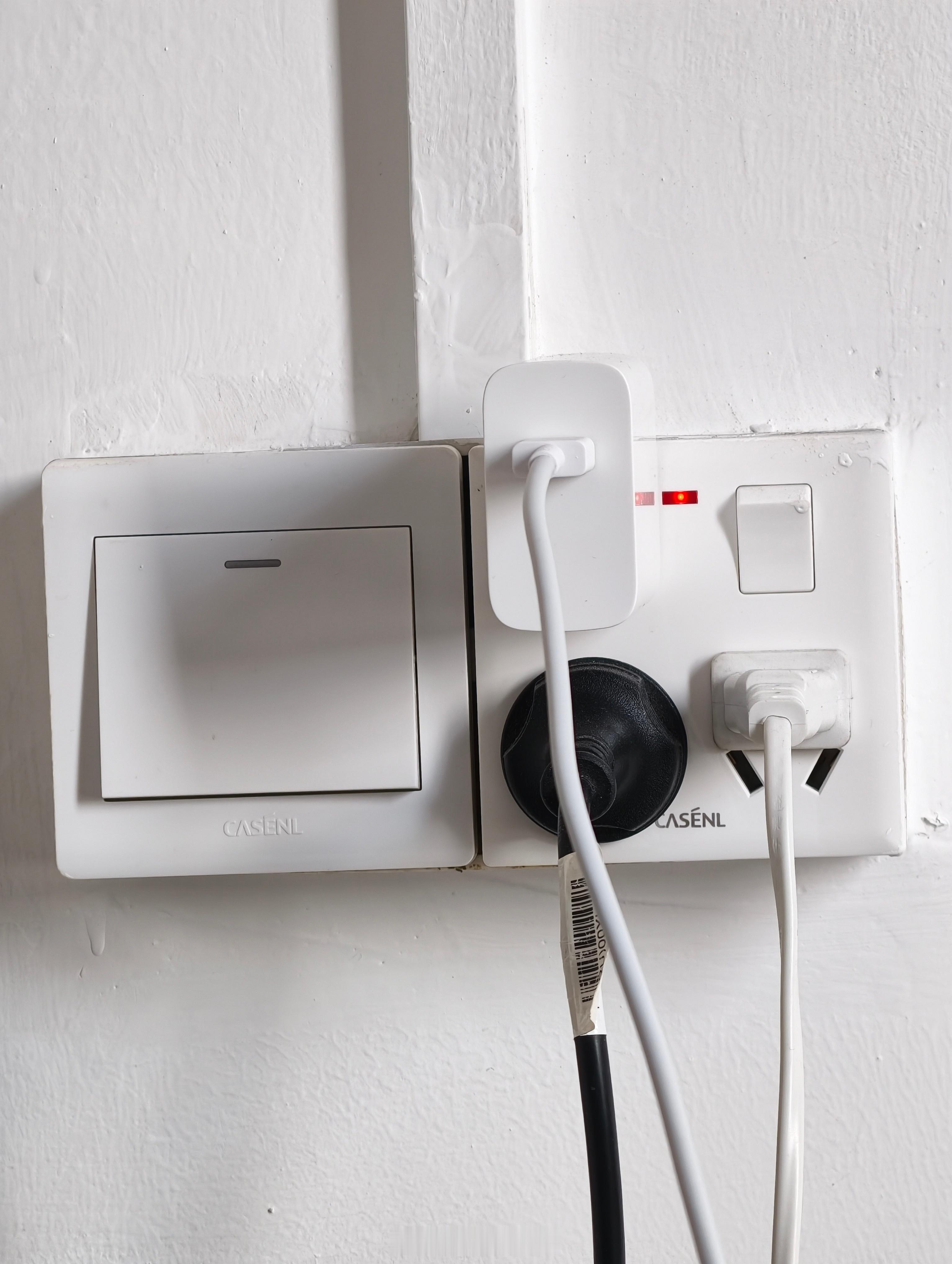 手机充电器千万不要一直插着不拔从来没有拔过，除非是出门要带，已经养成习惯。你们平