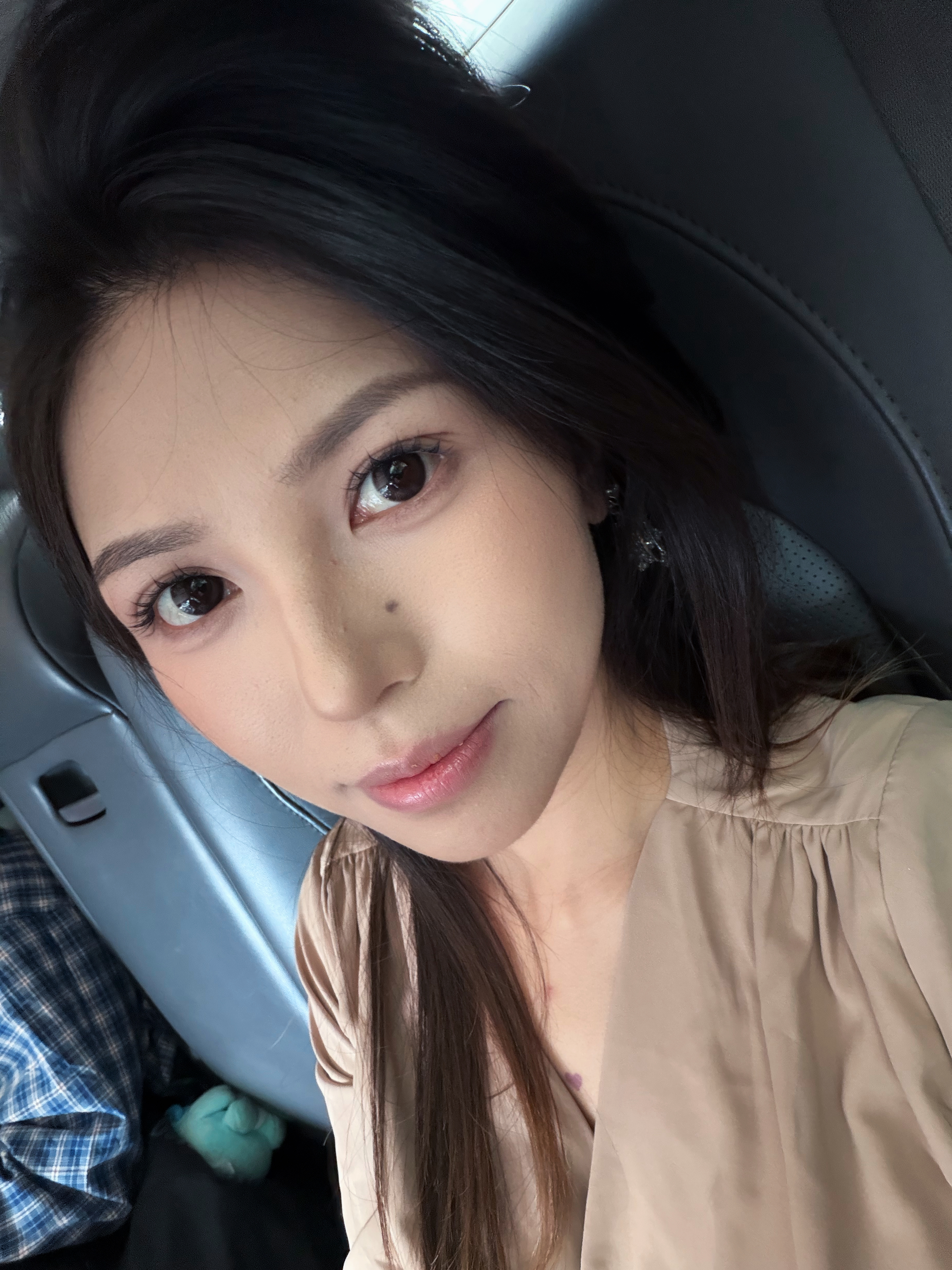 想走甜妹路线，结果条件不允许一化妆退休时间就提前10年的感觉[无聊] ​​​
