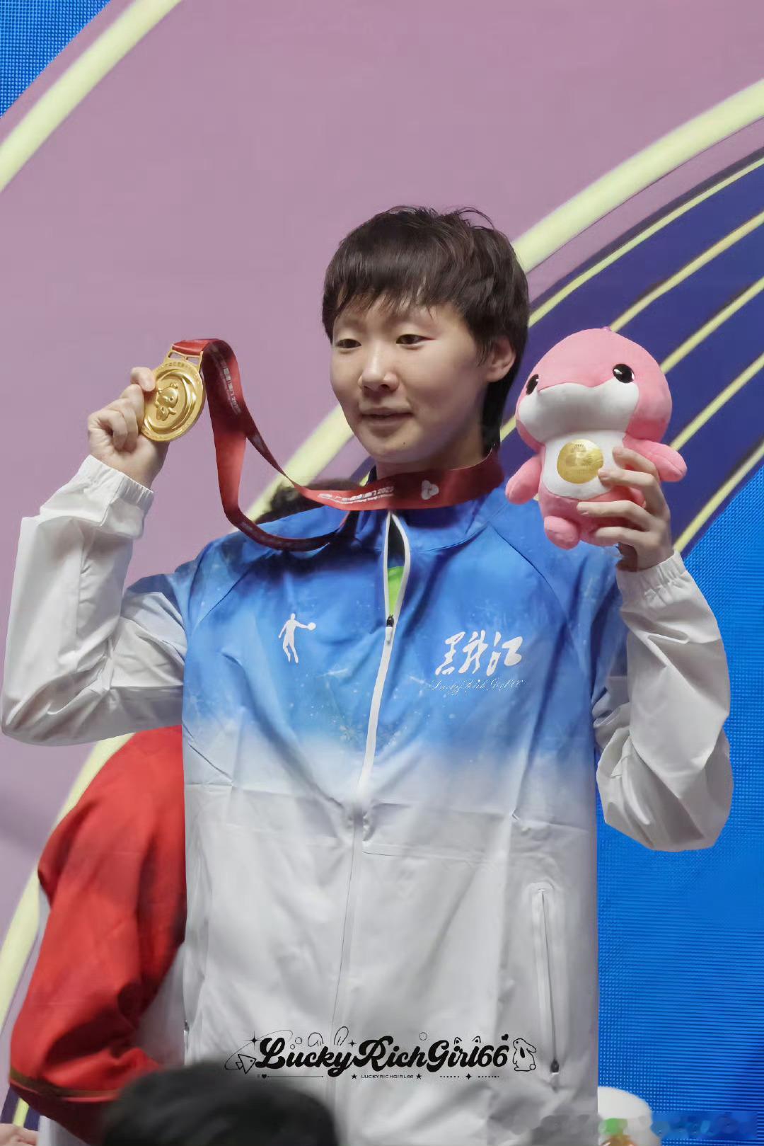 祝贺！为啥都喜欢粉色的呢。