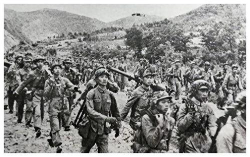 当美军打到鸭绿江边，新中国刚刚诞生，百废待兴，却毅然出兵。不是不怕难，是知道退一