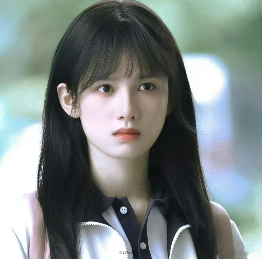 张婧仪演技 苗靖这个角色太适合张婧仪了——骨相里有倔强，眼神里有故事。隐忍的委屈