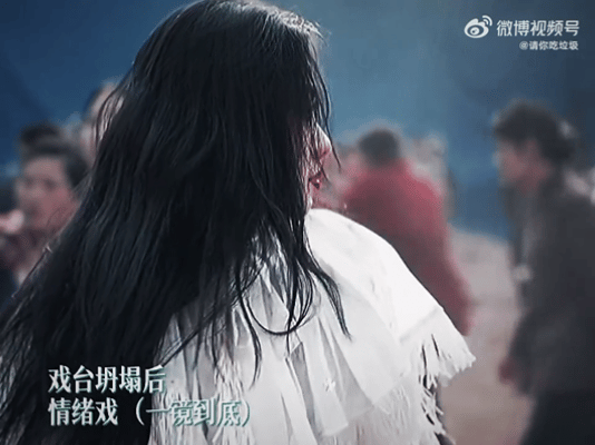 太会演了啊刘浩存太会演了刘浩存戏台轰然坍塌，秦腔没落，忆秦娥半生信仰尽数破碎。刘