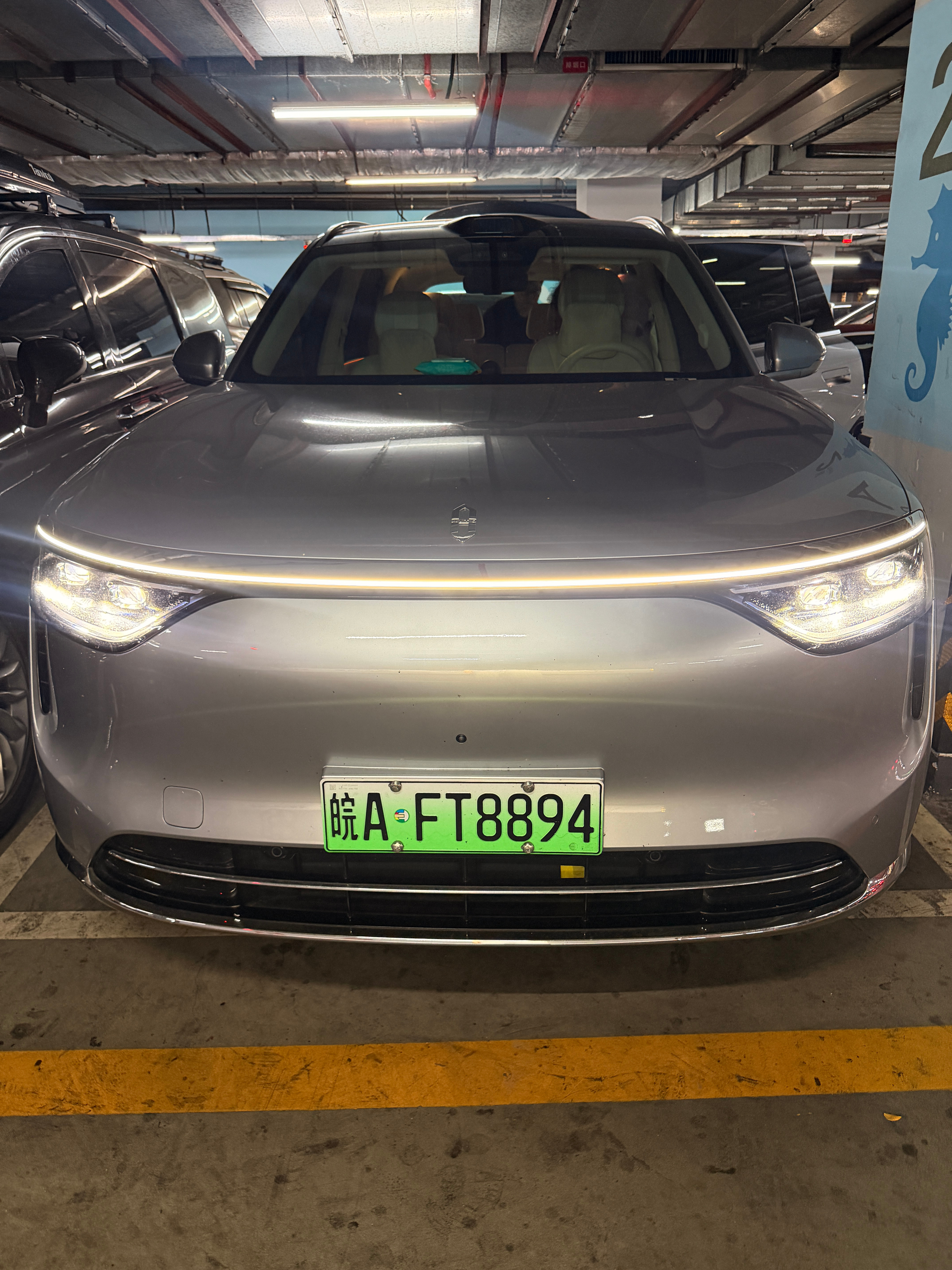 我的问界M8已经在停车场等我啦去吃阿菊冷饮喽～～ 三亚·三亚凤凰国际机场