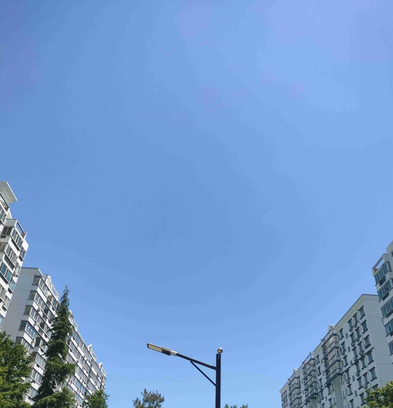 我的今日状态：😎自信酷炫
我这里的天气：☀️晴天