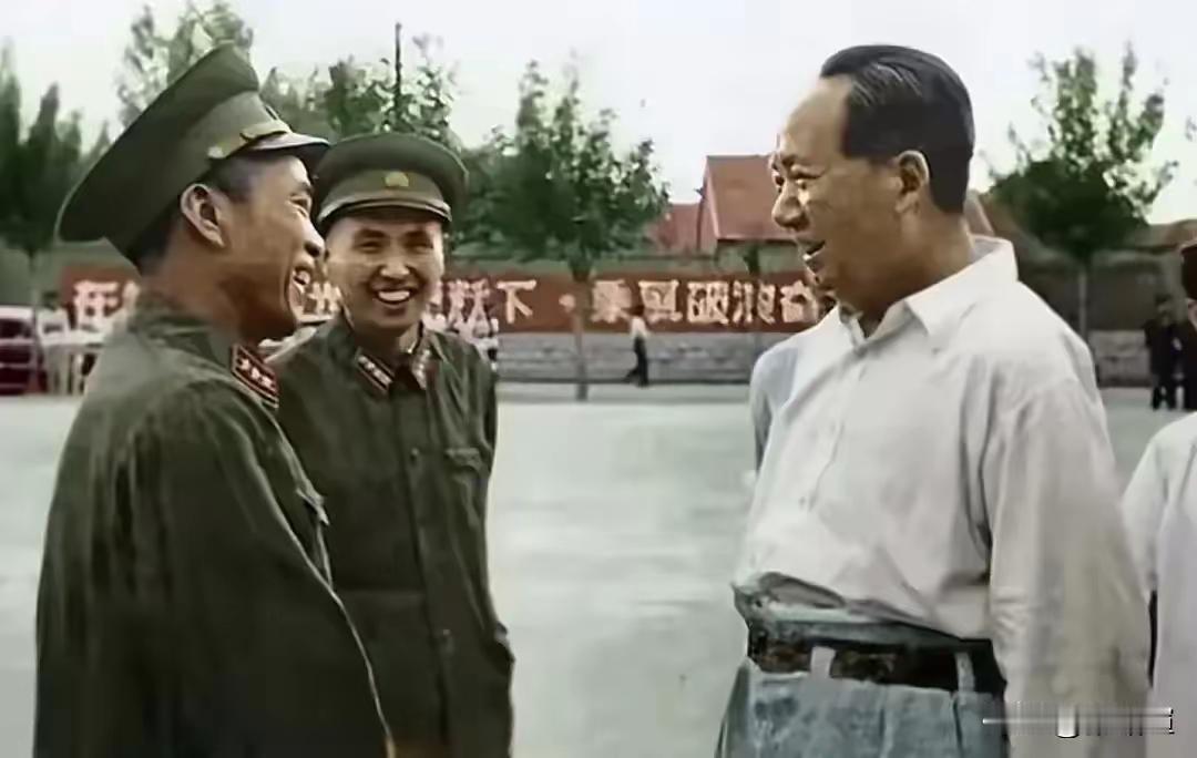 20字制胜真言，道出百年不败密码
 
为什么小米加步枪能横扫千军？为什么穷苦百姓