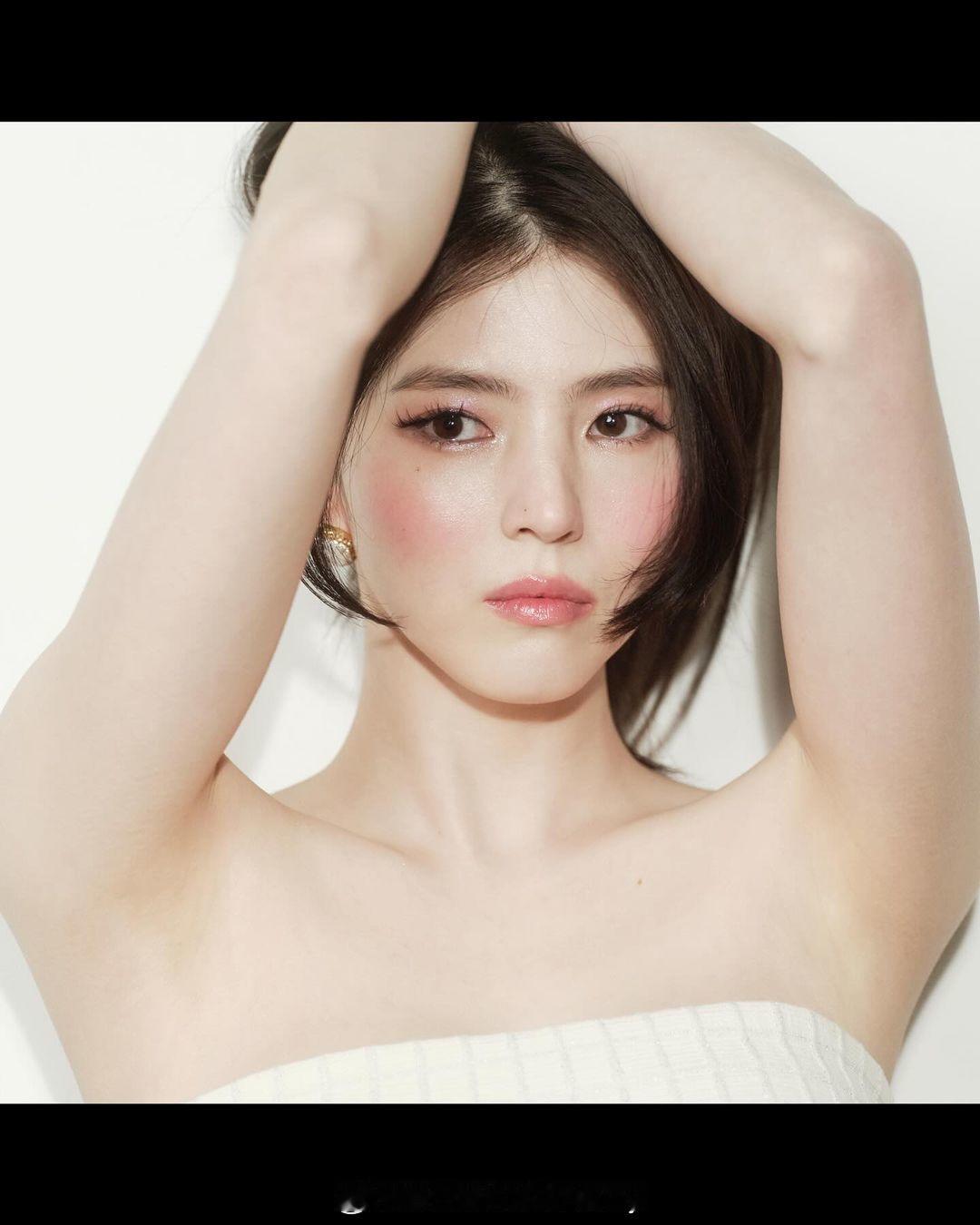 韩素希ins近照，这张脸就赢了～ ​​​