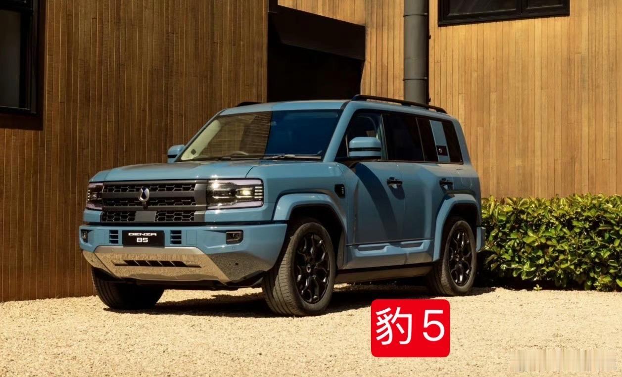 方程豹钛7的出口成绩不错啊，3月出口854辆，挂BYD的车标，海外命名「BYD 